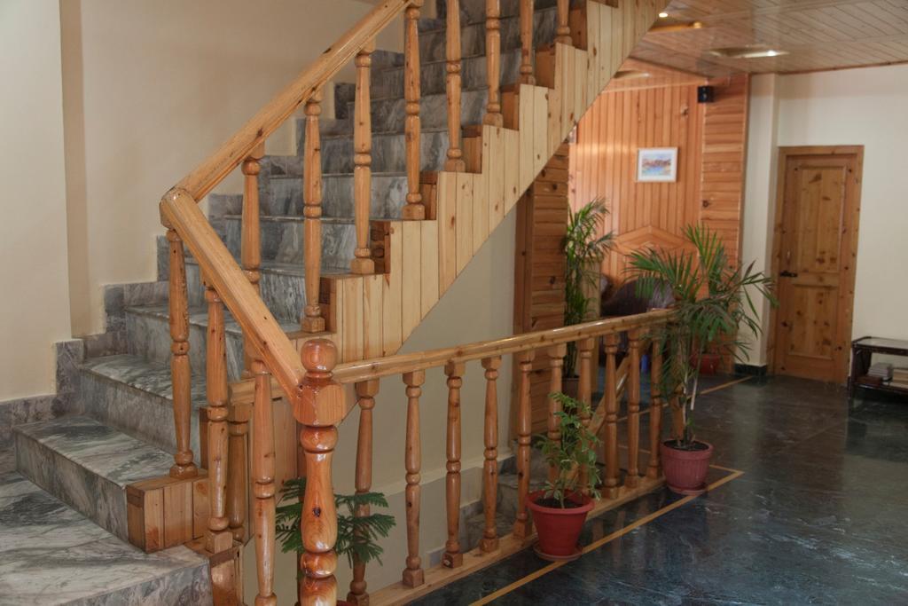 Hotel Naggar Delight Nagar  Екстер'єр фото