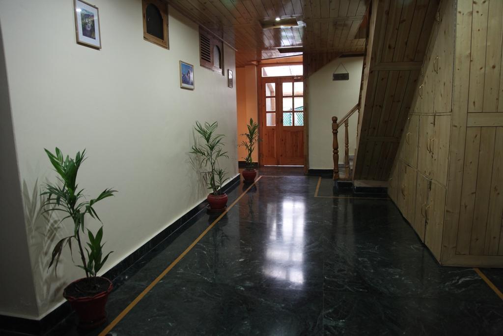 Hotel Naggar Delight Nagar  Екстер'єр фото