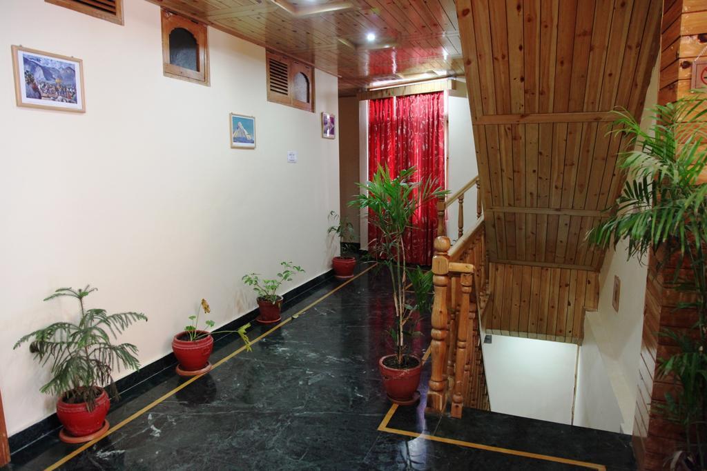 Hotel Naggar Delight Nagar  Екстер'єр фото